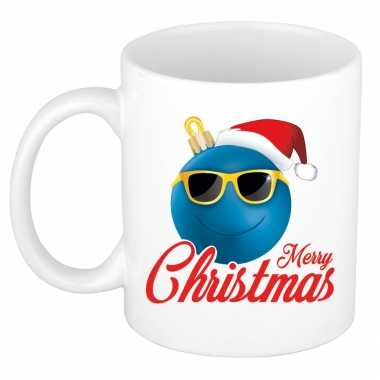 Merry christmas kerstcadeau kerstmok blauwe kerstbal kerstmuts ml